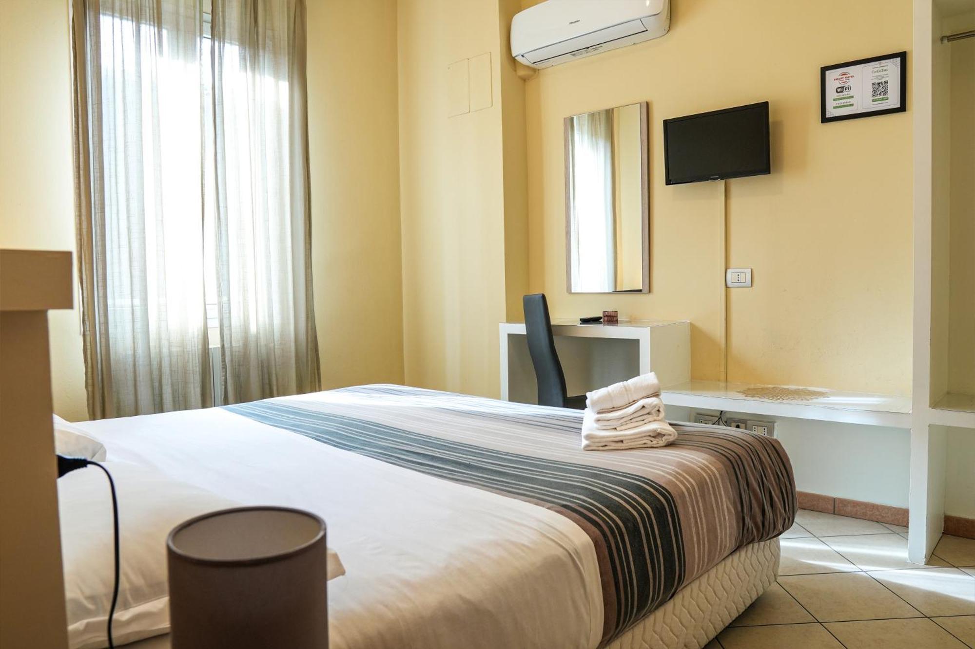 Smart Hotel 费拉拉 外观 照片